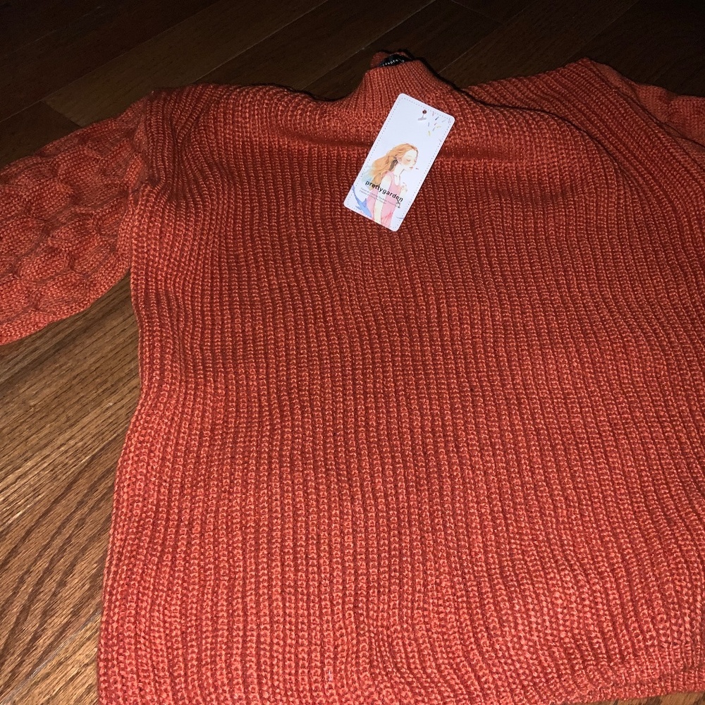 Pretty Garden, burnt  orange sweater. Size small